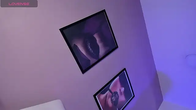 Dalila Thoms online show from 2, 2, 2025