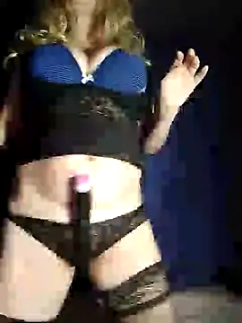 Snapshot of FameLara chatting on 23, 1, 2025 FameLara online show from 23, 1, 2025