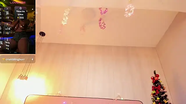 ShairaCoxx online show from 23, 12, 2024