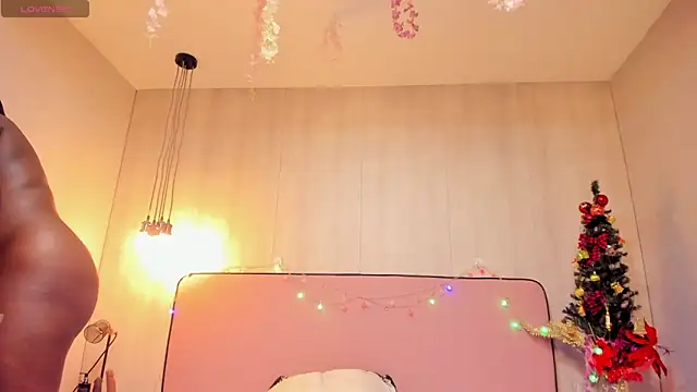 ShairaCoxx online show from 27, 12, 2024