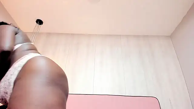 ShairaCoxx online show from 24, 1, 2025