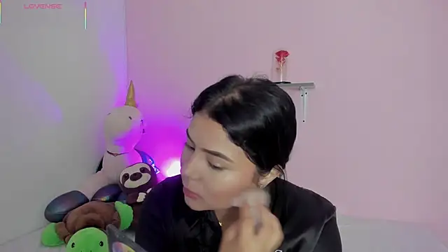 Oriana Guzman online show from 15, 11, 2025