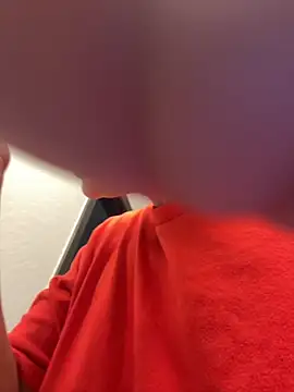 Snapshot of SexyB214 chatting on 25, 10, 2025 SexyB214 online show from 25, 10, 2025