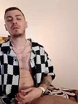 Snapshot of BenDover313OF chatting on 17, 12, 2024 BenDover313OF online show from 17, 12, 2024