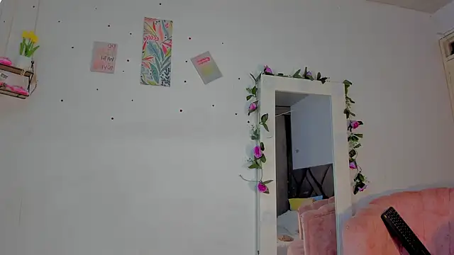 MirandaRoxx online show from 7, 1, 2026