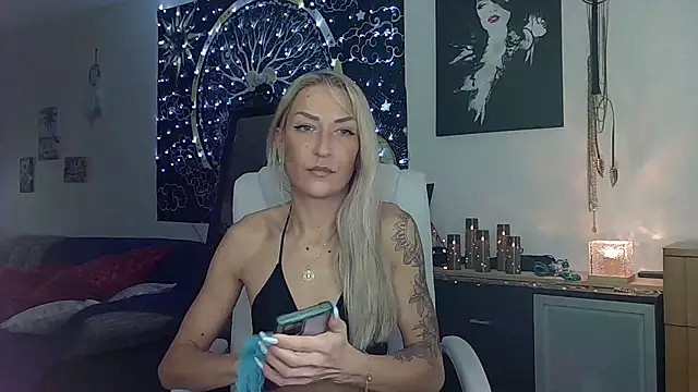 SexxyLiviaa online show from 4, 12, 2024