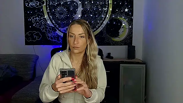 Snapshot of SexxyLiviaa chatting on 11, 11, 2025 SexxyLiviaa online show from 11, 11, 2025