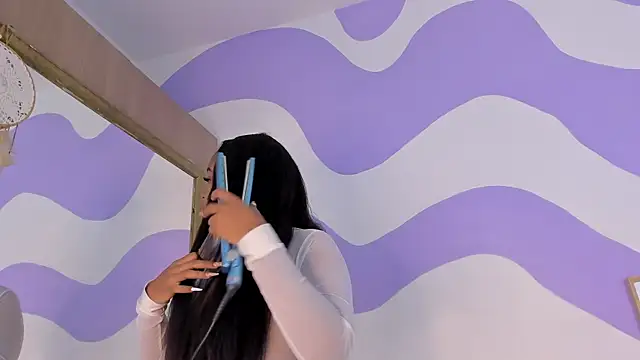 MONAAXXX  online show from 21, 2, 2025