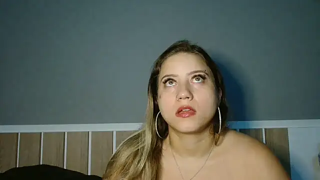 Snapshot of 520_Loirex_741 chatting on 6, 1, 2025 520 Loirex 741 online show from 6, 1, 2025