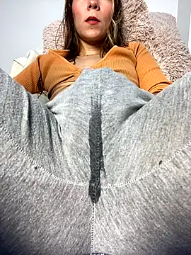 Snapshot of My-Nicky chatting on 25, 10, 2025 My-Nicky online show from 25, 10, 2025