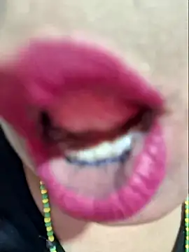 gatadeojosclaros online show from 16, 3, 2025