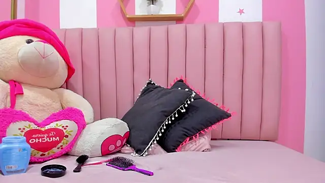 ISABELLA 020 online show from 20, 10, 2025