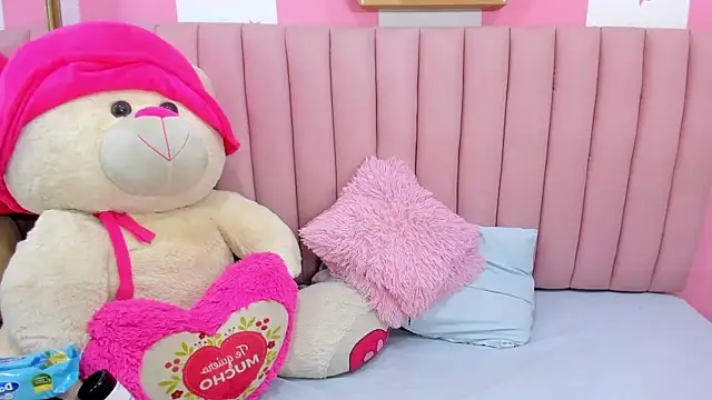 ISABELLA 020 online show from 1, 12, 2025