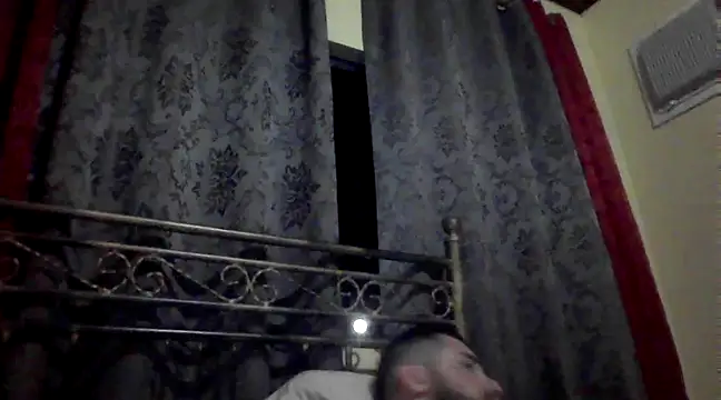 Snapshot of Dat1994 chatting on 16, 12, 2024 Dat1994 online show from 16, 12, 2024