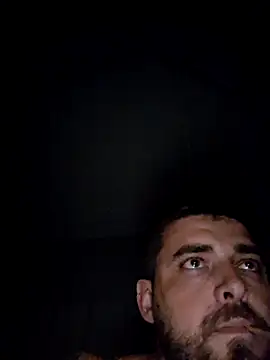 Snapshot of Dat1994 chatting on 1, 12, 2025 Dat1994 online show from 1, 12, 2025