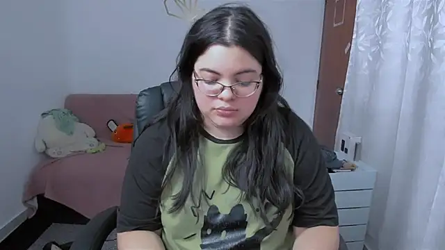 Snapshot of Aria_Fullbuster chatting on 28, 11, 2025 Aria Fullbuster online show from 28, 11, 2025