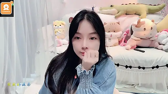 AKiKi711 online show from 10, 10, 2025