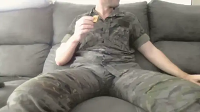 militar guapo online show from 4, 2, 2026