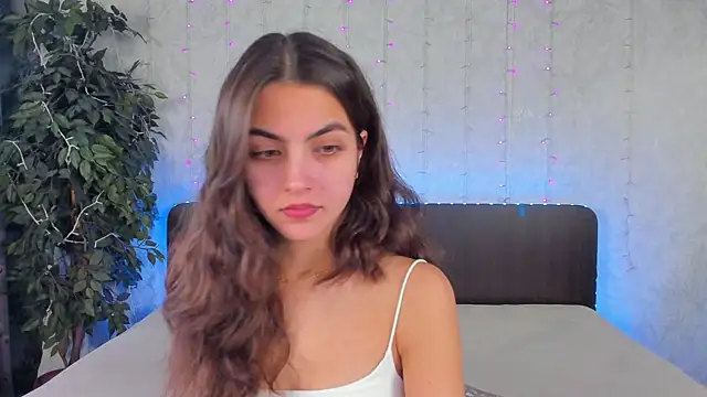 Milana Crystal  online show from 5, 12, 2024