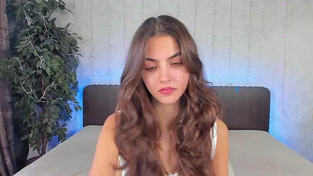 Milana Crystal  online show from 6, 12, 2024