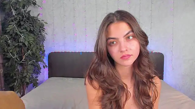 Milana Crystal  online show from 9, 12, 2024