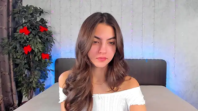 Milana Crystal  online show from 15, 12, 2024