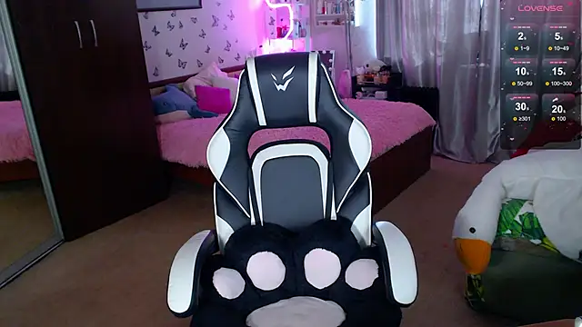 Snapshot of Sidney_blush chatting on 9, 2, 2026 Sidney blush online show from 9, 2, 2026