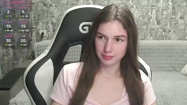 MissMiaCutie online show from 16, 9, 2025