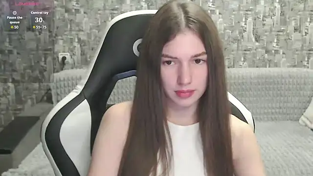 MissMiaCutie online show from 17, 9, 2025