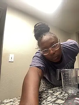 XxMidnightEssencexX online show from 16, 11, 2025