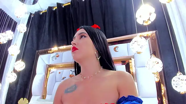 SarayRoyse online show from 31, 10, 2025