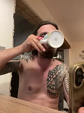 Heartbrakerx online show from 3, 4, 2026