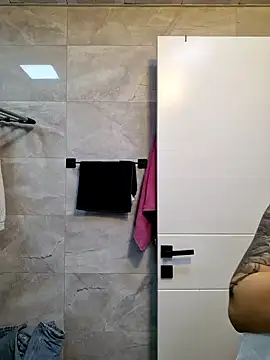 Snapshot of Esmertarcinim chatting on 8, 1, 2025 Esmertarcinim online show from 8, 1, 2025