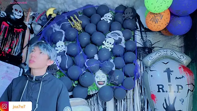 Levii Ackermann online show from 28, 10, 2025