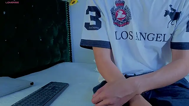 Levii Ackermann online show from 4, 3, 2026