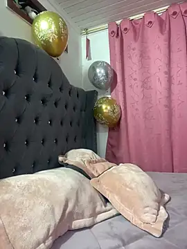 Snapshot of CristalGmez chatting on 13, 9, 2025 CristalGmez online show from 13, 9, 2025