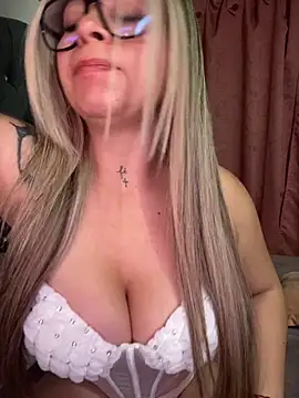 Snapshot of CristalGmez chatting on 19, 9, 2025 CristalGmez online show from 19, 9, 2025