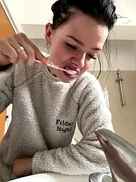 RoxiBlack online show from 19, 12, 2025