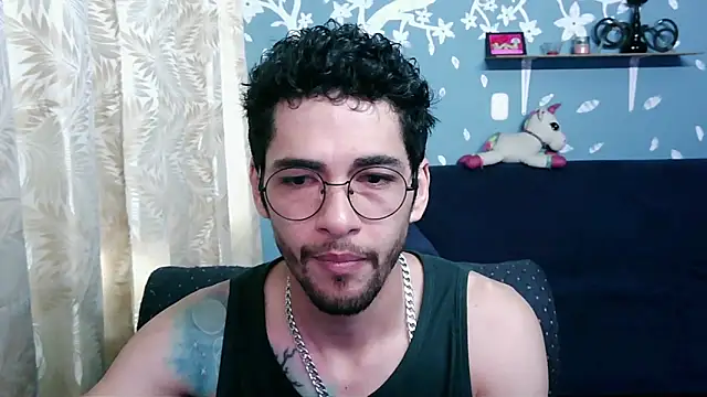 Snapshot of ponzothc chatting on 27, 10, 2025 ponzothc online show from 27, 10, 2025