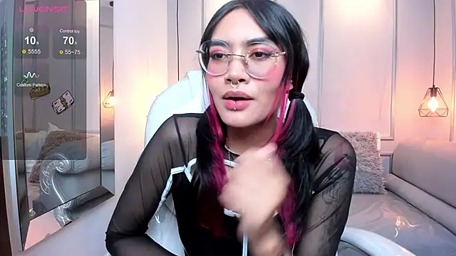 AzuraKindong online show from 28, 12, 2024