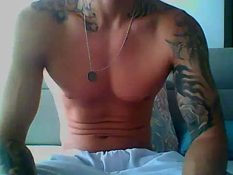 Snapshot of Skater29xx2 chatting on 30, 1, 2025 Skater29xx2 online show from 30, 1, 2025