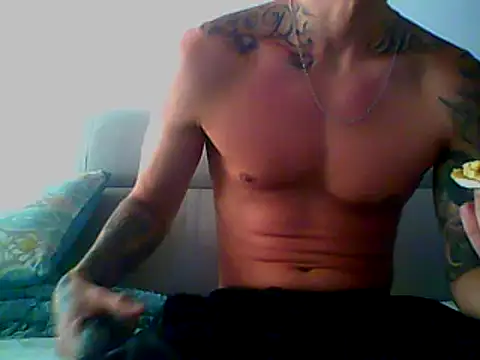 Snapshot of Skater29xx2 chatting on 19, 2, 2025 Skater29xx2 online show from 19, 2, 2025