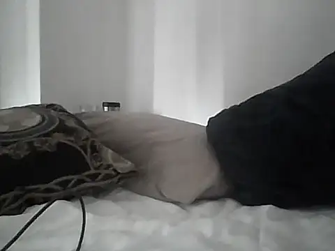 Snapshot of Skater29xx2 chatting on 30, 9, 2025 Skater29xx2 online show from 30, 9, 2025