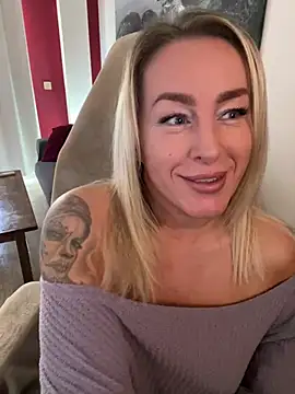 Snapshot of ChristyAdair chatting on 10, 1, 2025 ChristyAdair online show from 10, 1, 2025