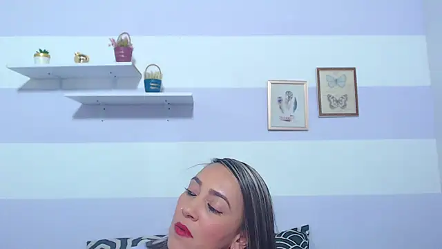 kimberlyvega online show from 12, 3, 2025