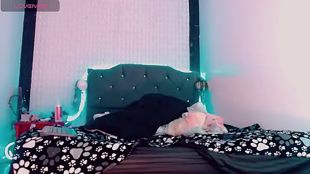 Snapshot of twoblacksexy chatting on 10, 12, 2024 twoblacksexy online show from 10, 12, 2024