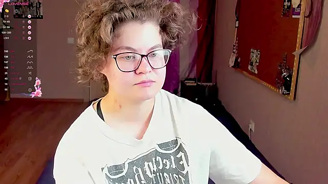 Snapshot of Sashy_Way chatting on 8, 12, 2024 Sashy Way online show from 8, 12, 2024