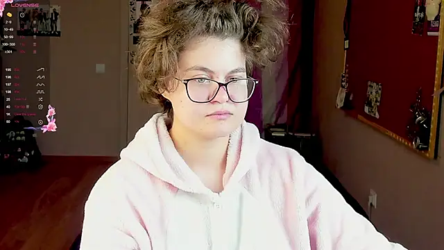 Snapshot of Sashy_Way chatting on 11, 12, 2024 Sashy Way online show from 11, 12, 2024