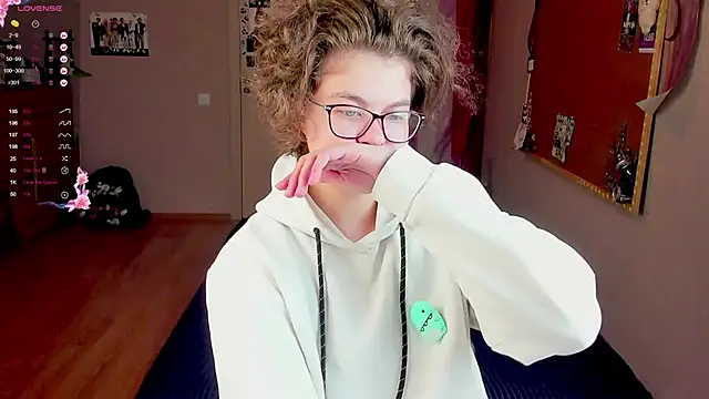 Snapshot of Sashy_Way chatting on 18, 12, 2024 Sashy Way online show from 18, 12, 2024