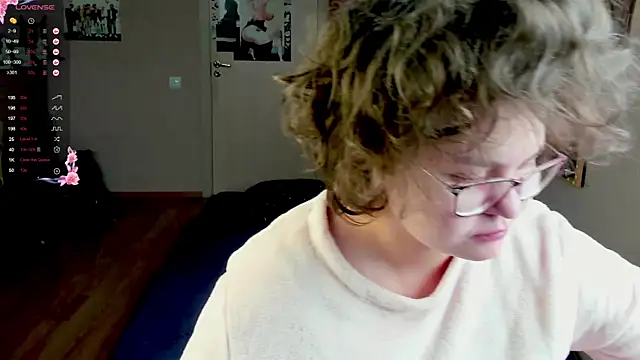 Snapshot of Sashy_Way chatting on 8, 3, 2025 Sashy Way online show from 8, 3, 2025